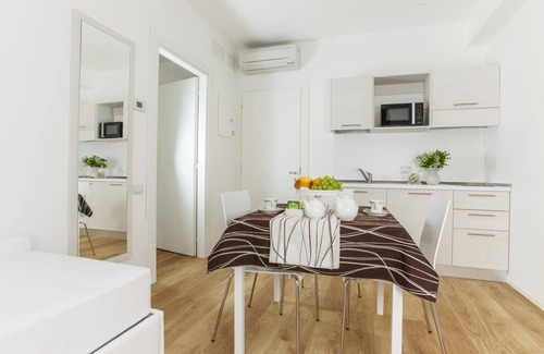 Rivabella Hotel | Hotel Houston Suites