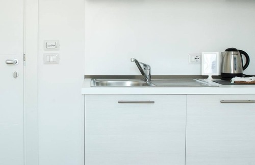 Rivabella Hotel | Hotel Houston Suites