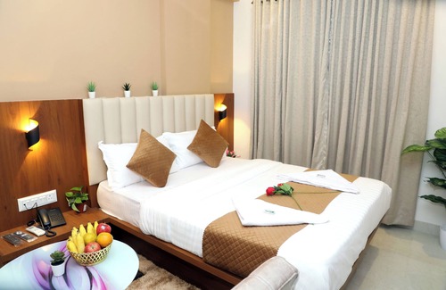 Mumbai Hotel | Hotel In Navi Mumbai With Bedding/Linens, Other, Smoking