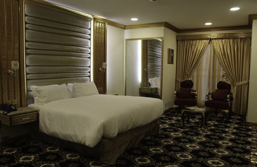 Hyderabad Hotel | Hotel Indus