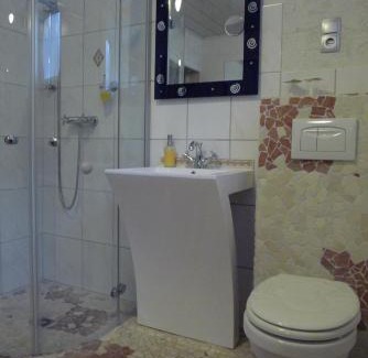 Floersheim Hotel | Hotel Karthäuser Hof