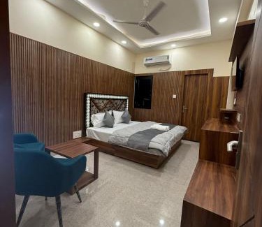 Khattalwada Hotel | Hotel Keshav Palace