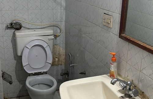 Karol Bagh Hotel | Hotel Krishna Palace By GRB