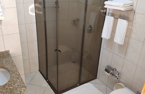 Dois Vizinhos Hotel | Hotel Lago Dourado