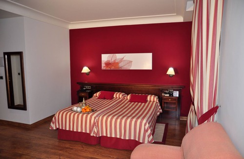 Barrio de la Vega Hotel | Hotel Los Cerezos