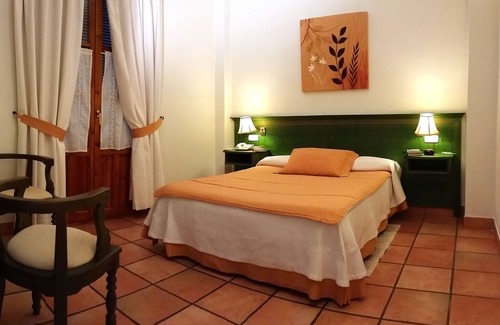 Barrio de la Vega Hotel | Hotel Los Cerezos