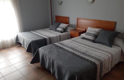 San Martin de la Vega Hotel | Hotel Los Leones, el más cercano a Warner