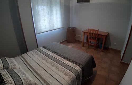 San Martin de la Vega Hotel | Hotel Los Leones, el más cercano a Warner