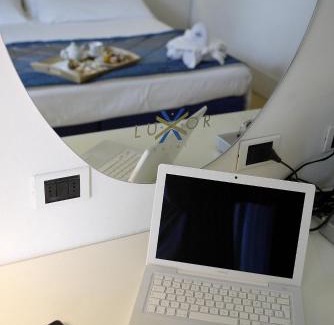 Marina Centro Hotel | Hotel Luxor