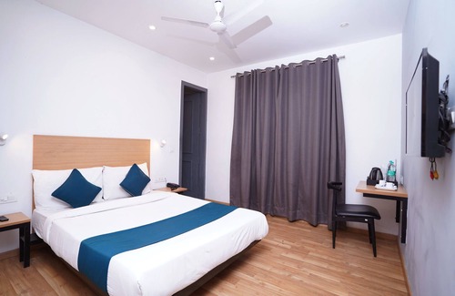 Pashim Vihar Hotel | Hotel Lyf Corporate Suites Meera Bagh