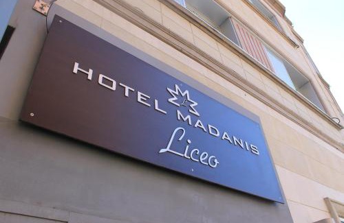Collblanc y La Torrassa Hotel | Hotel Madanis Liceo