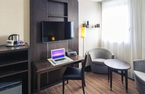 Cesson-Sevigne Hotel | Hotel Mercure Rennes Cesson