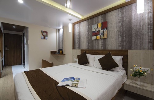 Bilekahalli Hotel | Hotel Monarch International