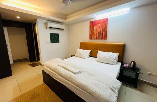 Mahipalpur Extension Bed & Breakfast | Hotel Moon - Near Hauz Khas Fort