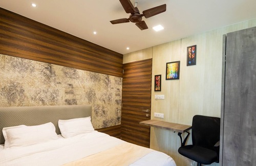 J B Nagar Hotel | Hotel New Sky Palace Residency - Near International Airport