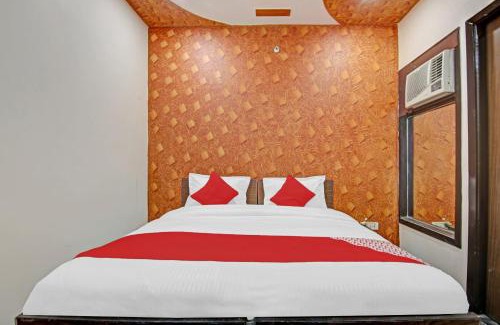 Delhi Hotel | Hotel O A.j Guest House