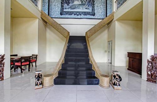 Gerung Hotel | Hotel O Ayu Bypass MansionNearBundaran Gerung