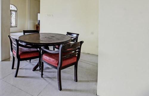Gerung Hotel | Hotel O Ayu Bypass MansionNearBundaran Gerung