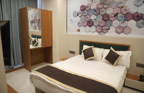 Kamrej Hotel | Hotel O Dastan Formerly Vistara