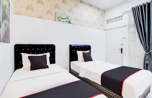 Padang House | Hotel O Jalan Jenderal Sudirman Near Imam Bonjol Square