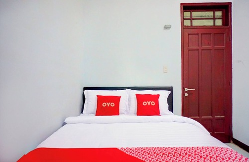 Medan Hotel | Hotel O Krakatau Near Universitas Muhammadiya Sumatra Utara (UMSU)