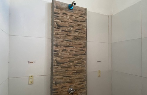 Lombok Hotel | Hotel O Lembah Sriti Homestay Near Sirkuit Motor Cross Internasional 459 Lantan