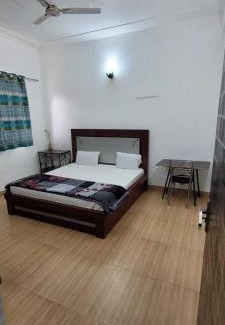 IMT Manesar Hotel | Hotel O Naveen Residancy