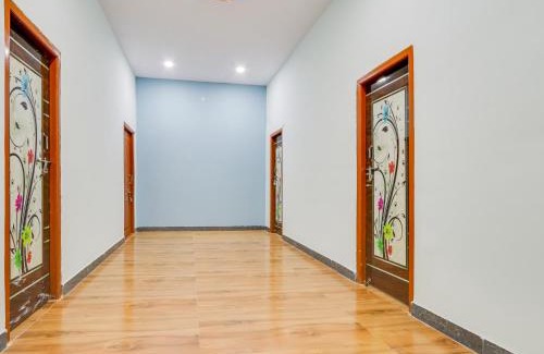 Farooq Nagar Hotel | Hotel O SG TRINETRA RESIDENCY