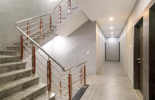 Sanwer Hotel | Hotel O The Rudransh Inn