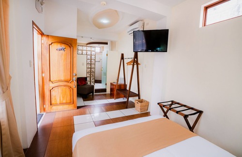 Puerto Ayora Hotel | Hotel Palace Galapagos