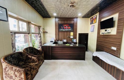 Pachmarhi Hotel | Hotel Paradise Stays