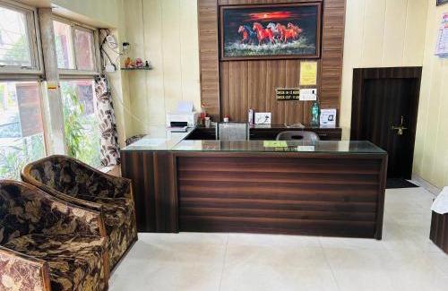 Pachmarhi Hotel | Hotel Paradise Stays