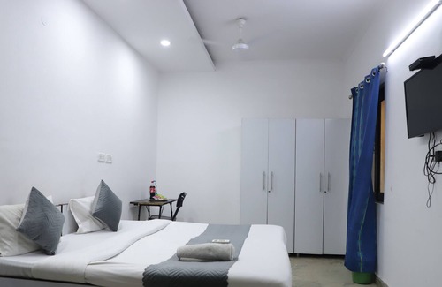 Malviya Nagar Hotel | Hotel Pearl Residency Inn