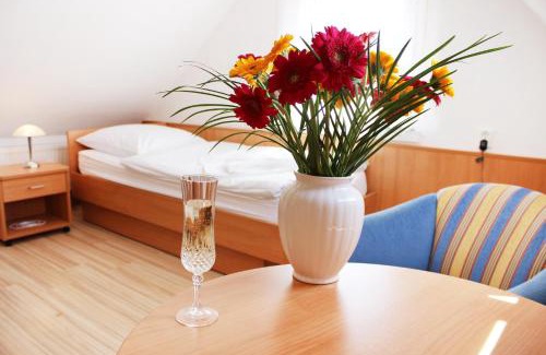 Wolgast House | Hotel Pension Kirschstein