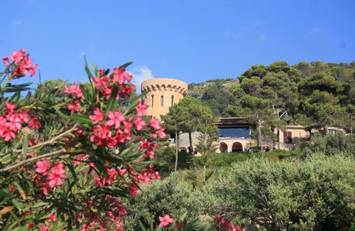Parghelia Hotel | Hotel Porto Pirgos