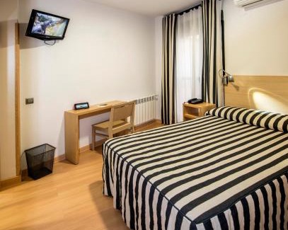 Avila Hotel | Hotel Puerta de la Santa