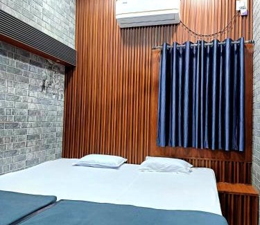 Bhubaneshwar House | Hotel #PVR# In Front Of Railway Station