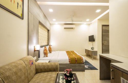 Karol Bagh Hotel | Hotel Red Castle - Karol Bagh - Where luxury meets comfort