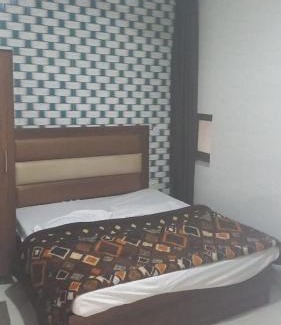 Saharanpur Hotel | Hotel Regal railway road near state Bank of India Saharanpur