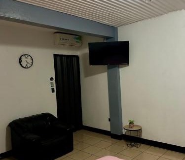 Guacimo Hotel | Hotel & Restaurante Tabacones