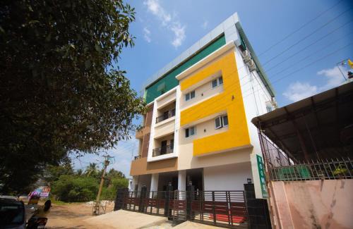 Thanjavur Hotel | Hotel RK - Temple Stay