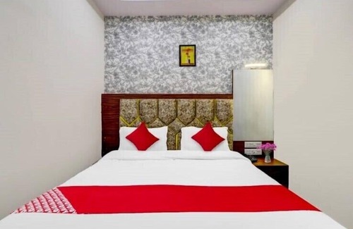 Navrangpura Hotel | HOTEL SAROVAR INN C G ROAD