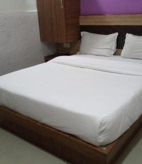 Ahmedabad House | HOTEL SHREE KRISHNA