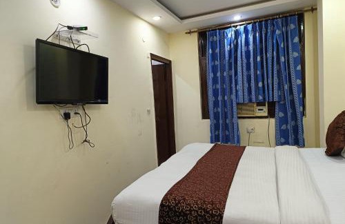 Paharganj Apartment | Hotel Shree Sai Dham Near New Delhi Railway Station, Paharganj