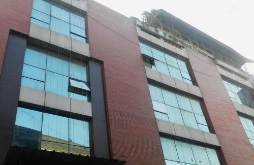 Paharganj Apartment | Hotel Shree Sai Dham Near New Delhi Railway Station, Paharganj
