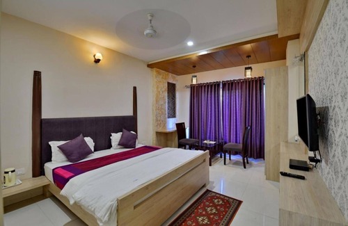 Maharana Pratap Nagar Hotel | Hotel Signetic Blue