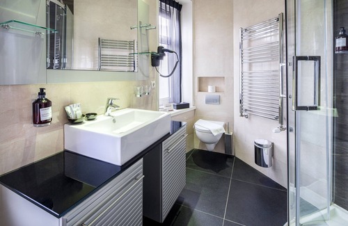 Burgwallen Nieuwe Zijde Hotel | Hotel Sint Nicolaas