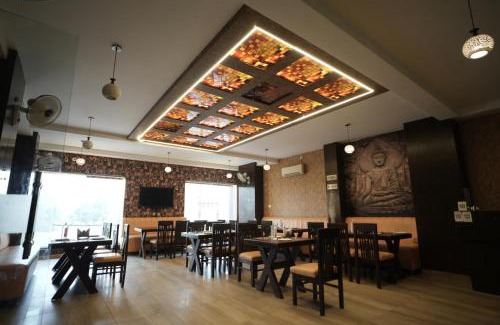 Shivalik Nagar Hotel | Hotel SR Grand