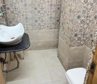 Karol Bagh Hotel | Hotel Star Palace - Near Karol Bagh Metro