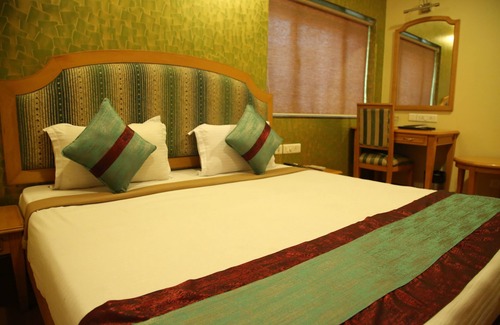 Kalighat Hotel | Hotel Sudesh Tower